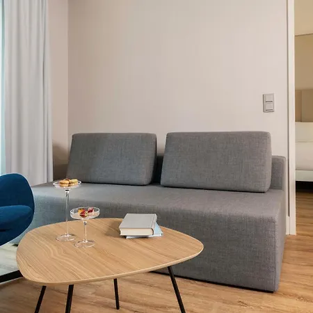 فندق Nh Zentrum 4*