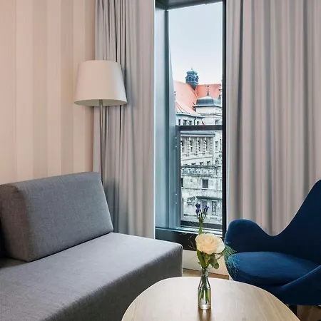 Nh Zentrum Hotel 4*